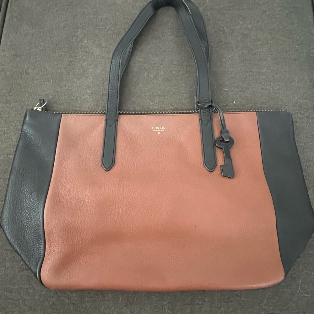 Fossil Tote - image 1